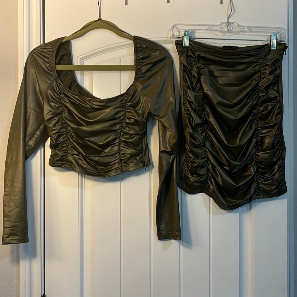 Rouched Skirt and Long sleeve top set